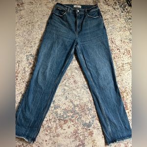 ABERCROMBIE & FITCH The 90’s Straight Ultra High Rise Curve Love Jean